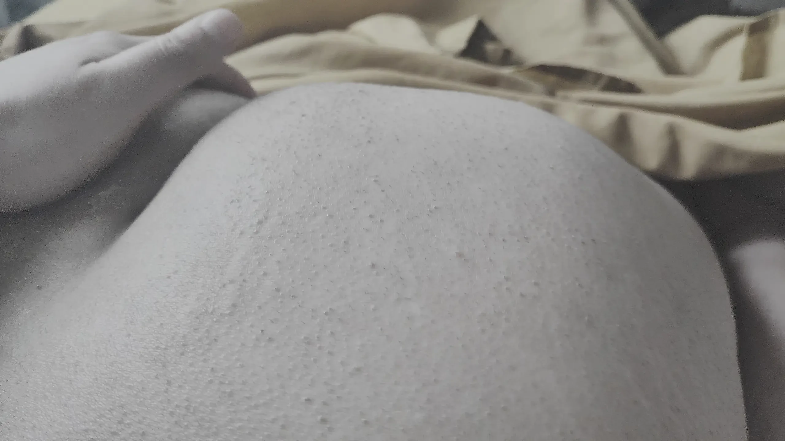My boss asked me for massages on her ass to relax